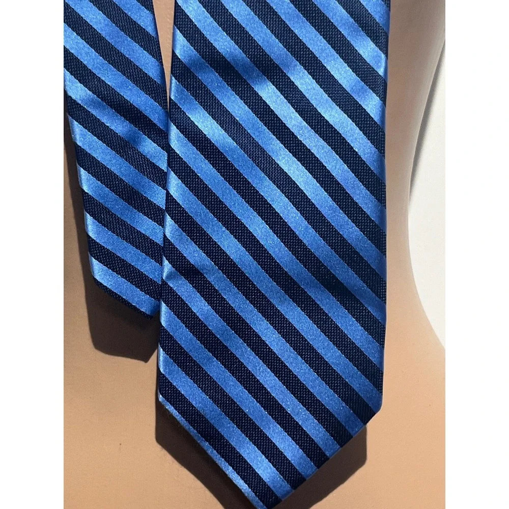 Nautica silk necktie